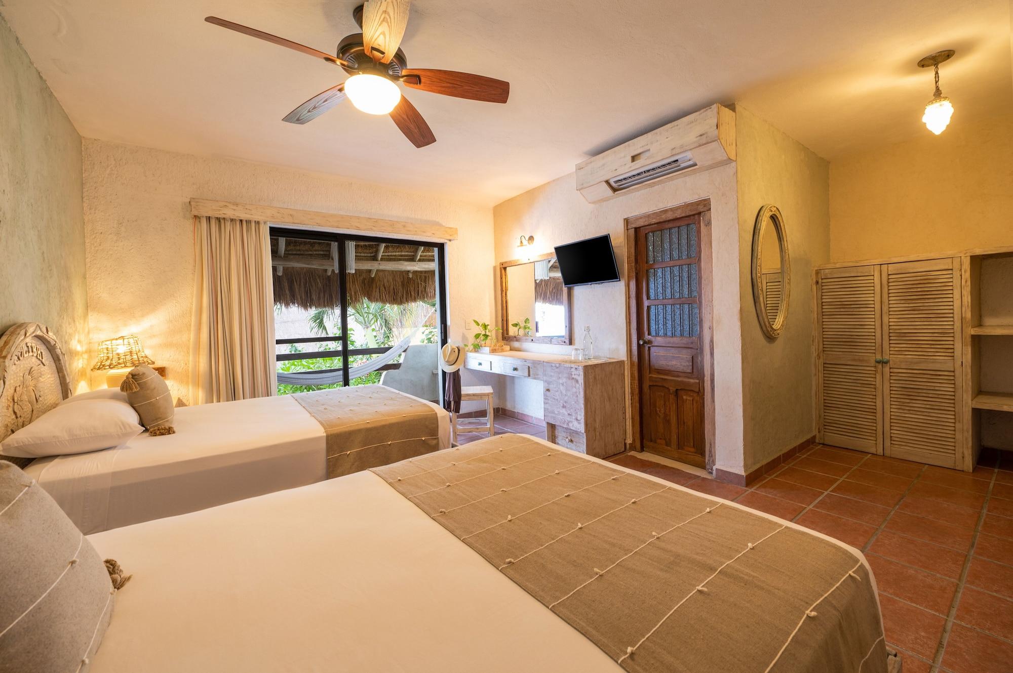 Hotel Casa Colibri Плайя-дель-Кармен Екстер'єр фото